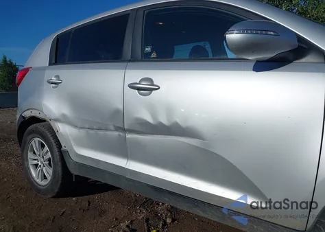 2011 Kia Sportage Lx z USA, uszkodzony, nr VIN KNDPBCA2XB7110932